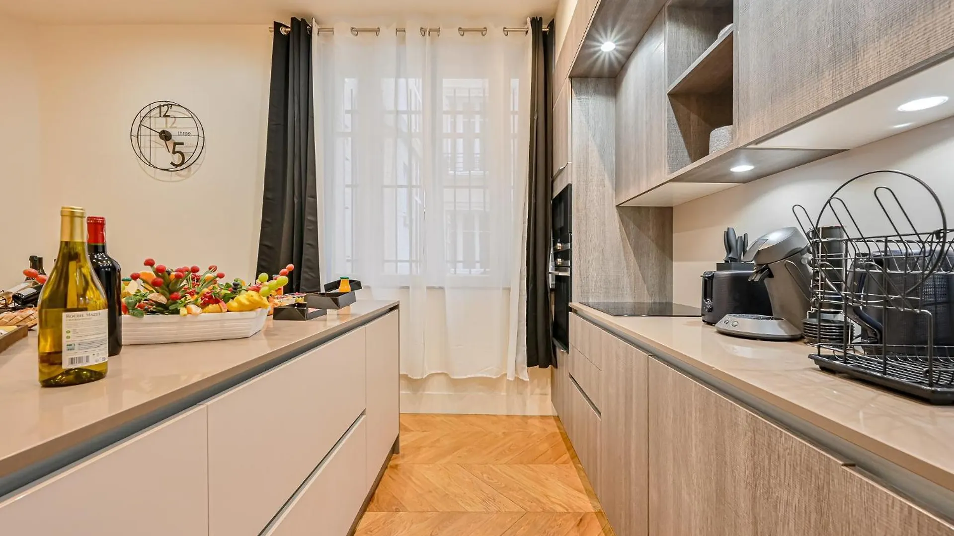 Apartment Magnifique De Luxe & Familia - 16